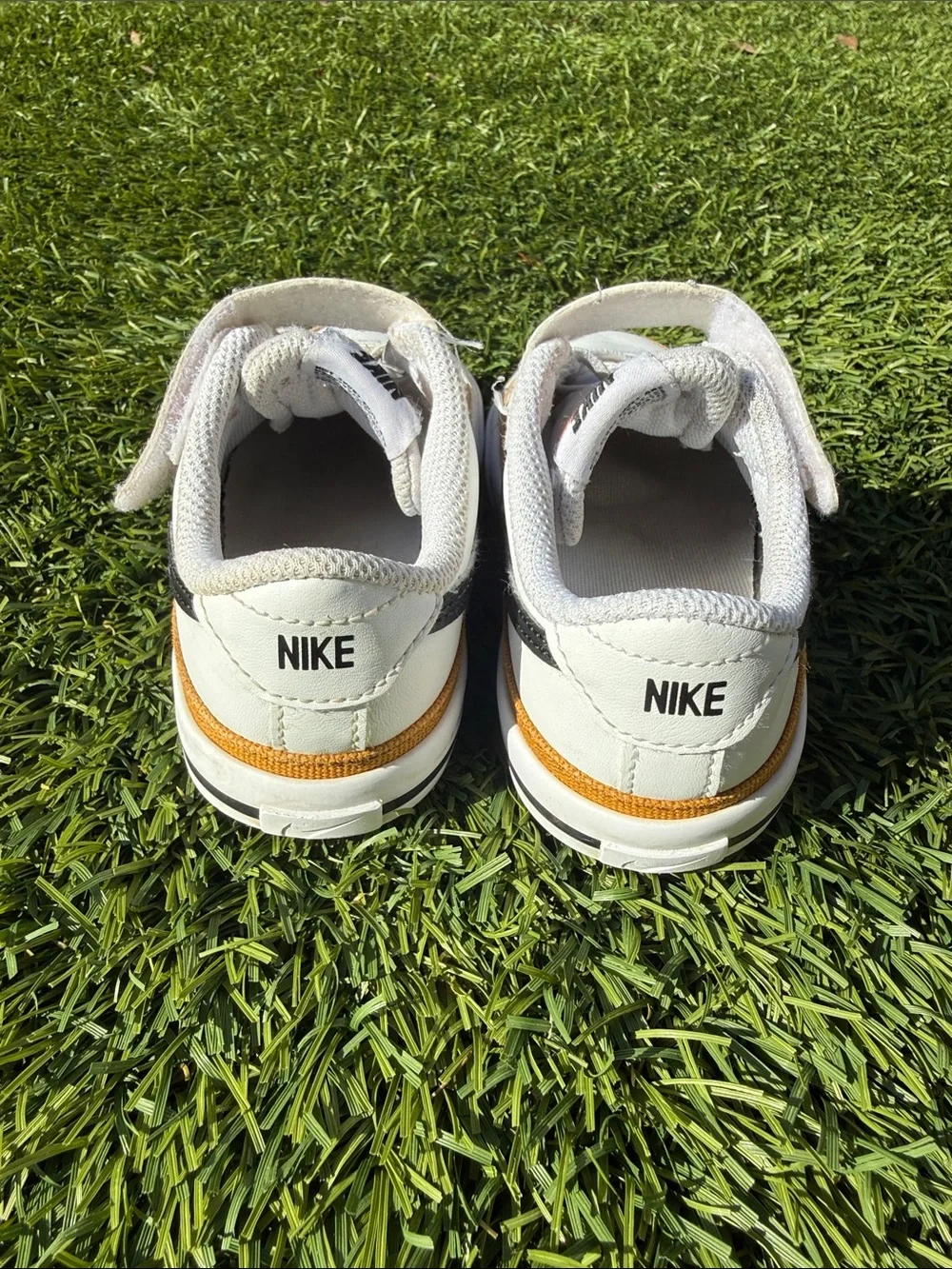 Nike court legacy